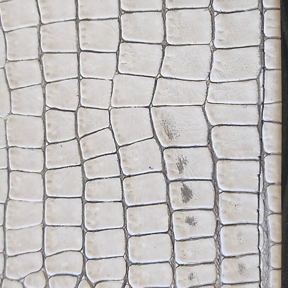 Ian James Handmade Leather Bag - Picture 7 of 8